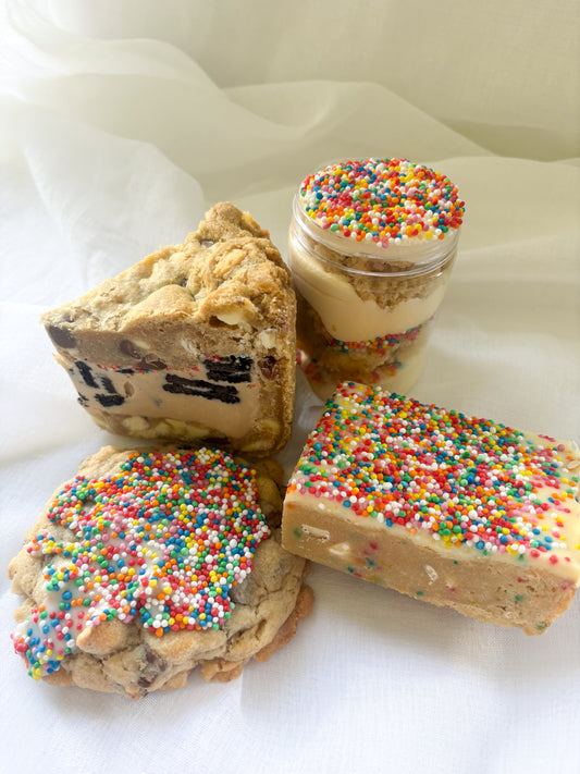 Virel Dot Cake Box